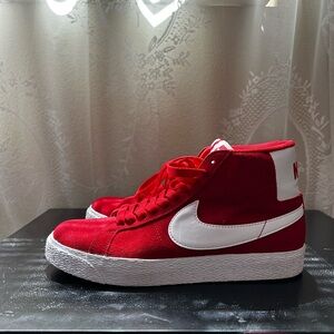 Red Nike sb Blazers mid